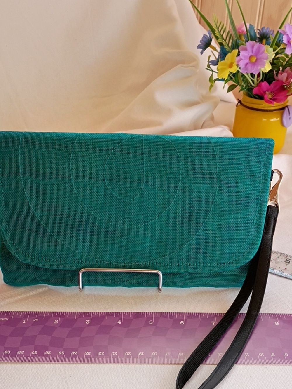 Teal Wristlet Clutch Bag - Versatile Women's Accessory